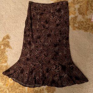 White Stag. Sz 12/14. Elastic Waist with Zip. Animal Print Skirt. Rayon.  B58